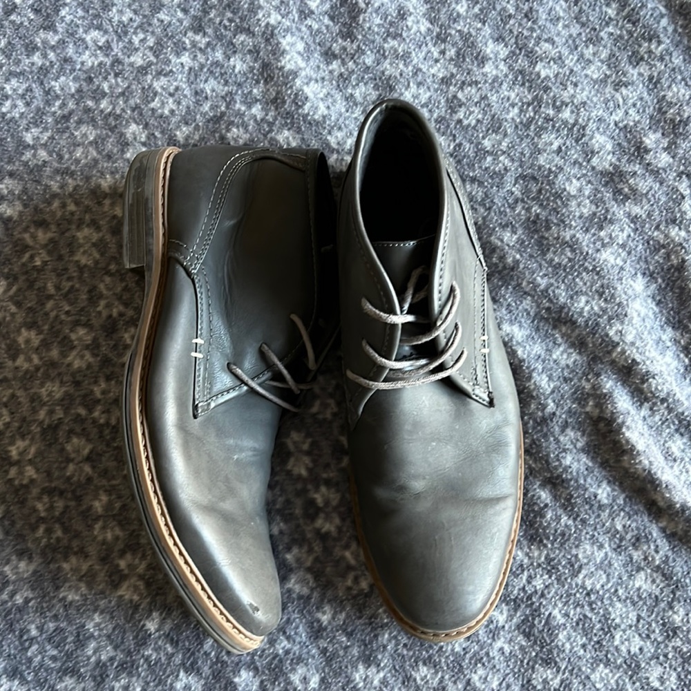 Varese causal boots size 11.5